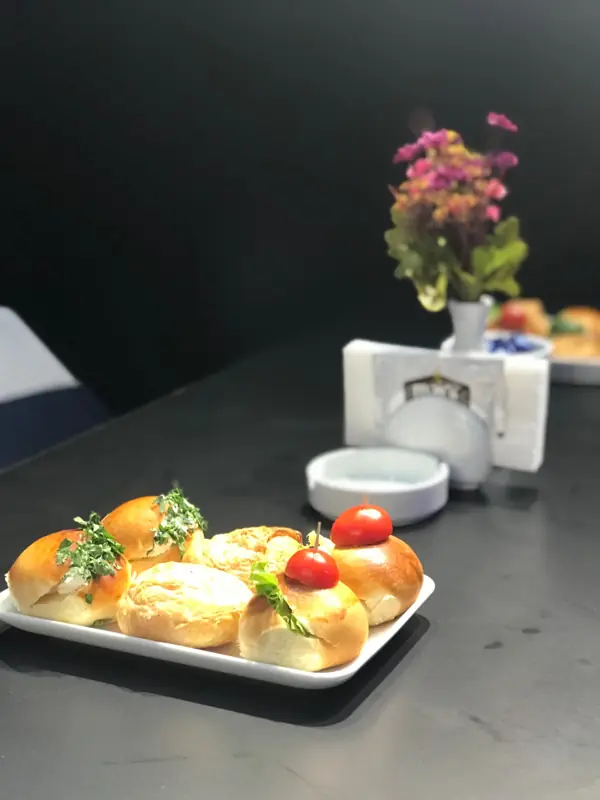 Sandviç ve atıştırmalık tabağı